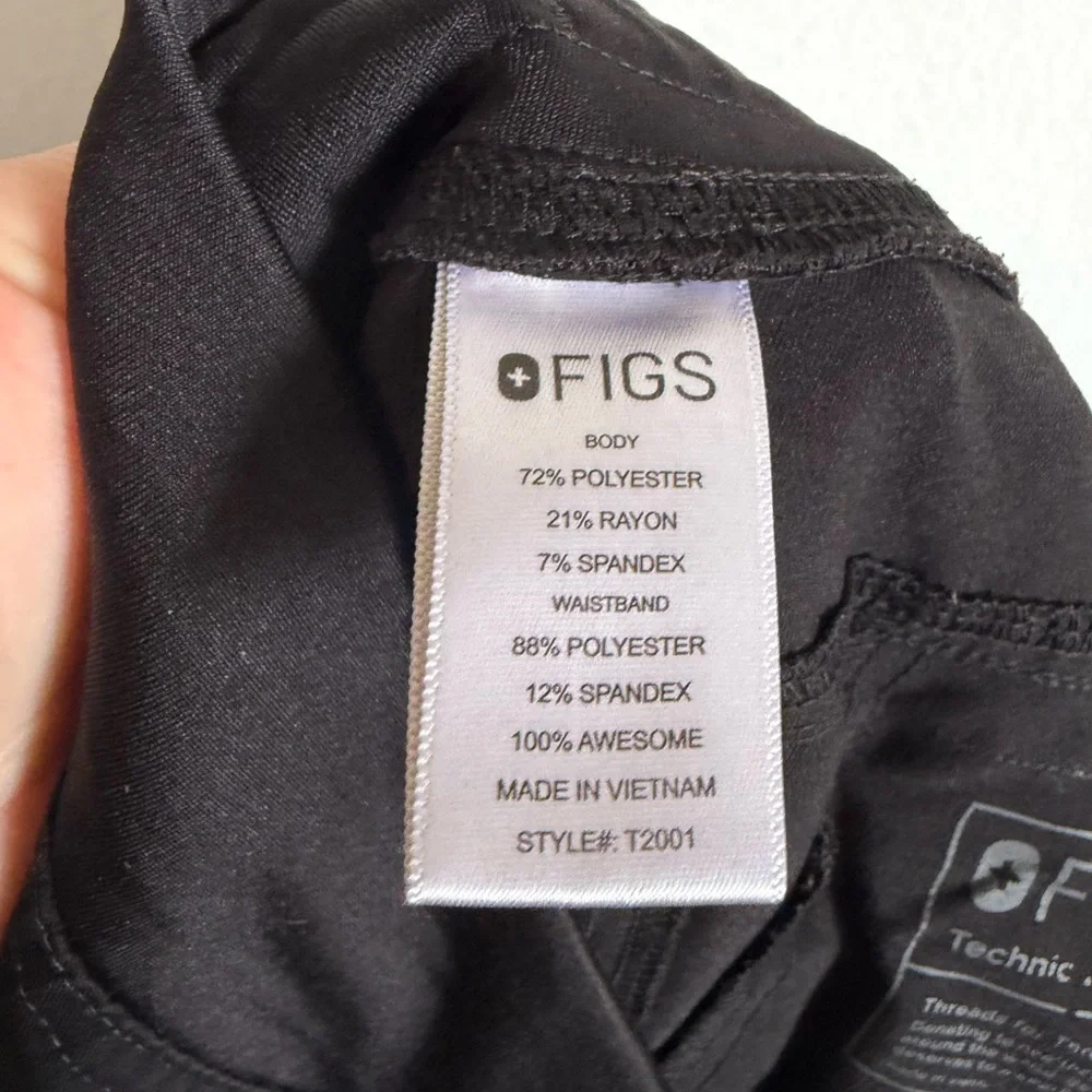 Figs Technical Collection Men’s Black Axum Cargo Scrub Pants size Large